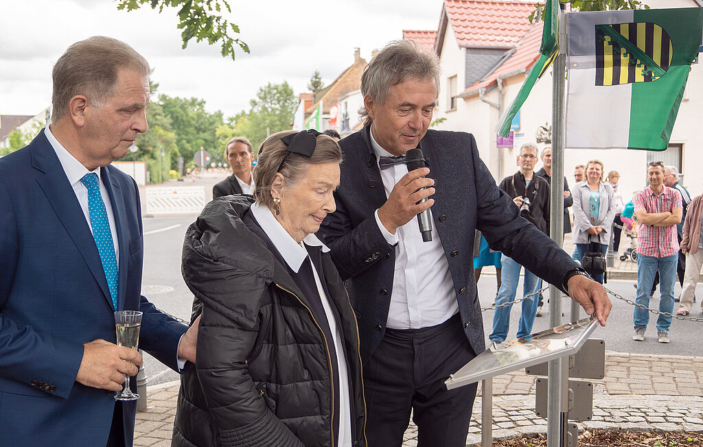 Einweihung Prof. Dr. BiedenkopfPlatz Gröditz Stadt Gröditz